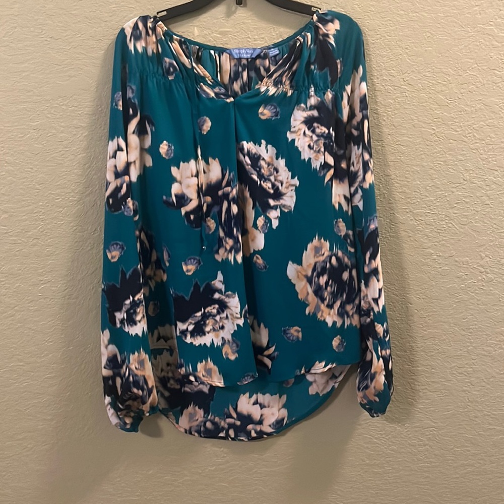 Long sleeve turquoise blouse